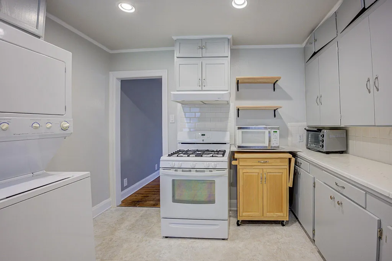 3330 12th St - Photo 5 of 6