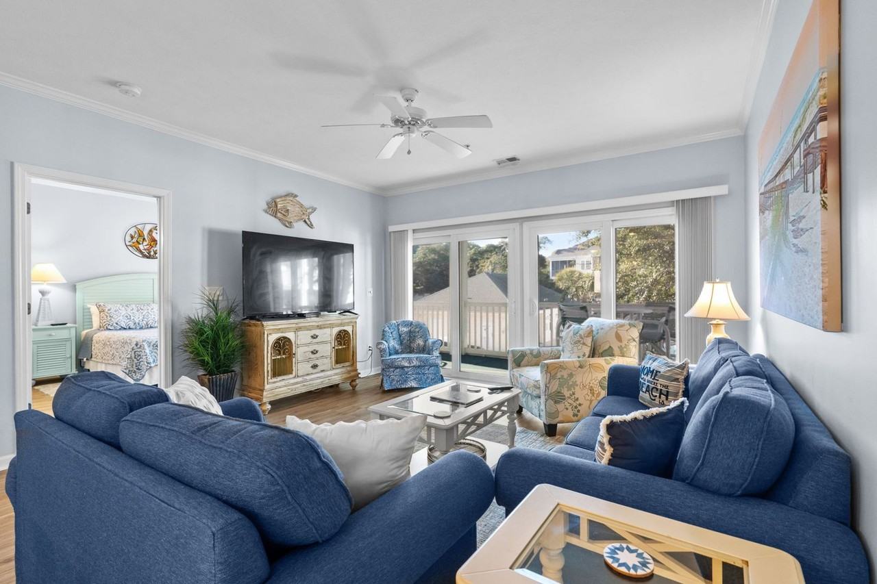 601 Hillside Dr N - Photo 6 of 50