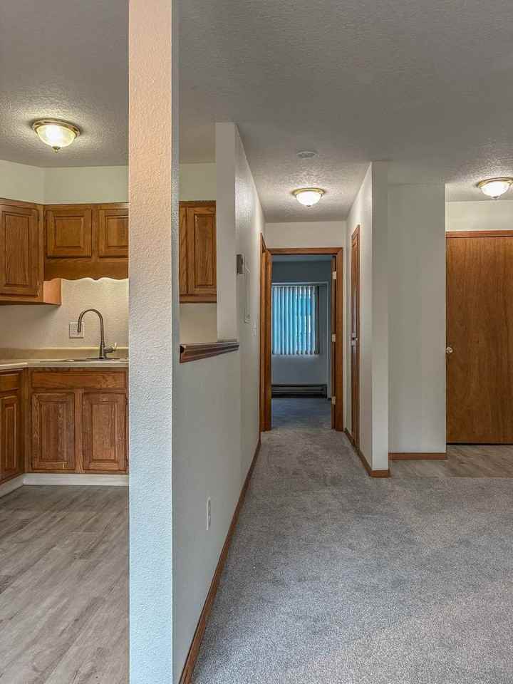 200 Sw Florence Ave - Photo 6 of 14