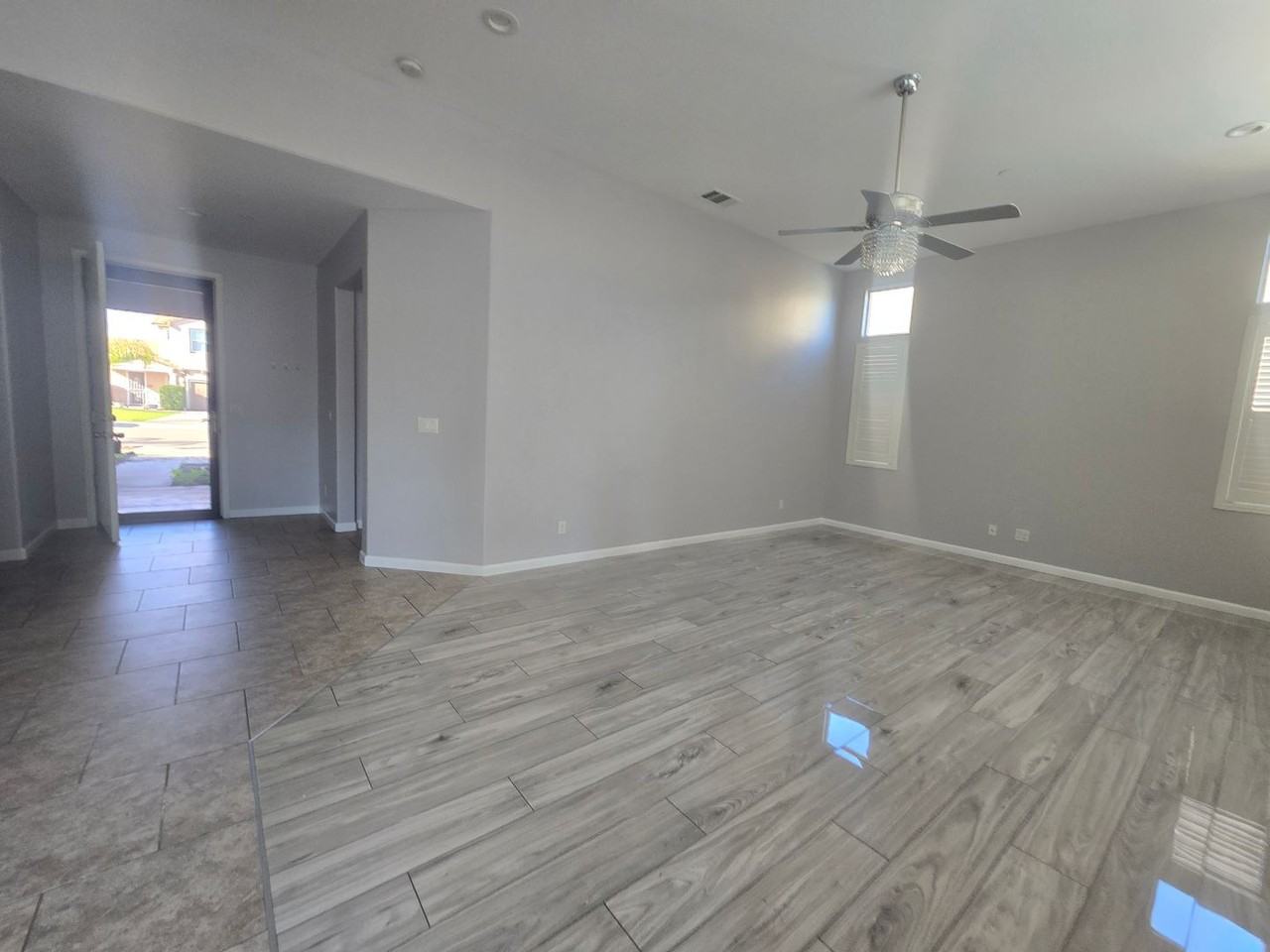 1290 Golf Ave - Photo 5 of 23