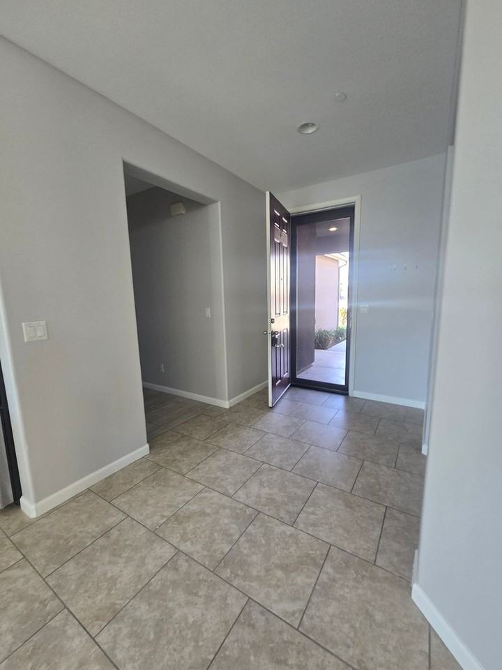 1290 Golf Ave - Photo 7 of 23