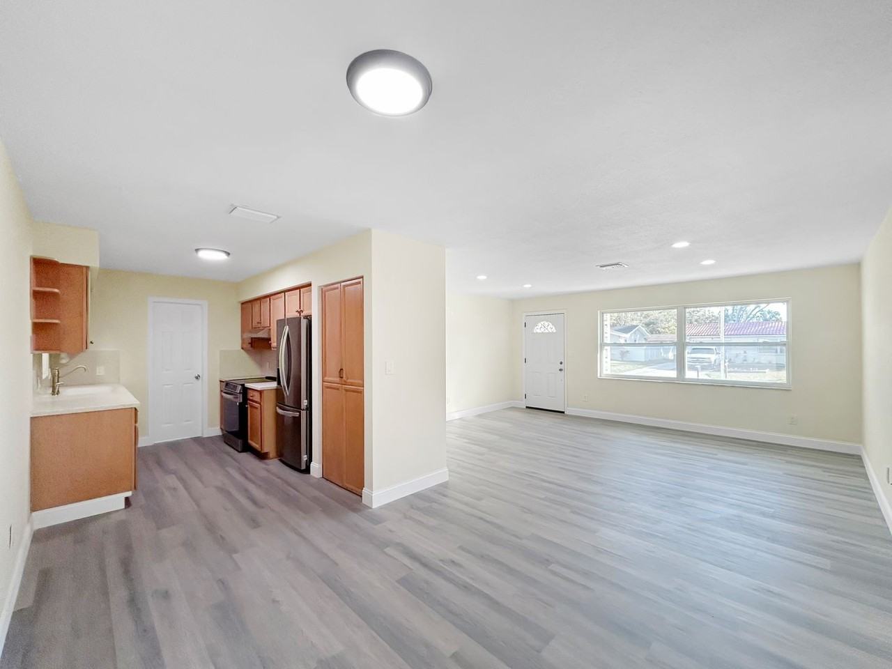 9814 110th Ln - Photo 5 of 19