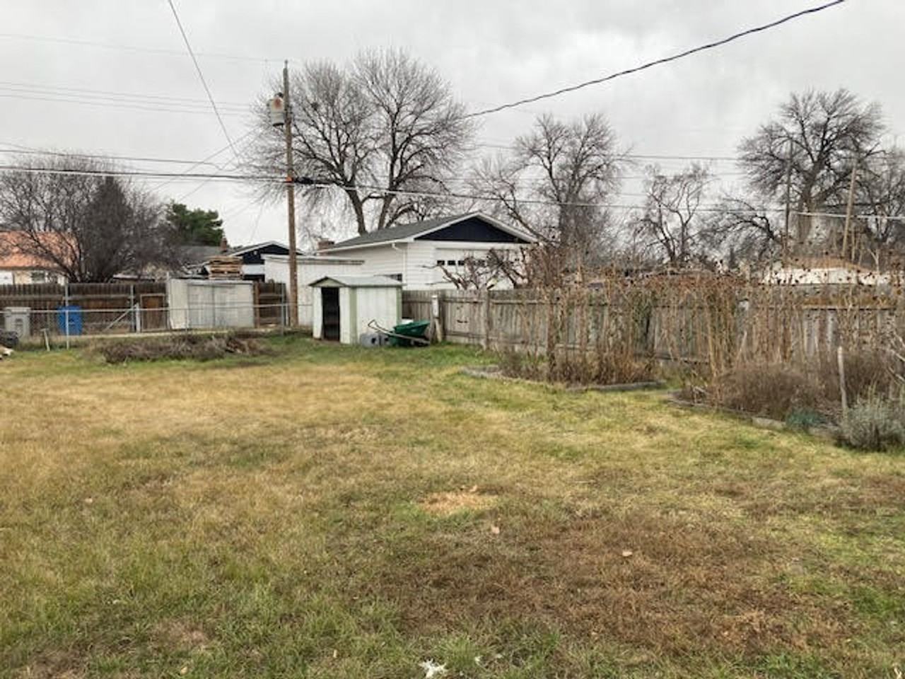 412 S Diamond St - Photo 3 of 9