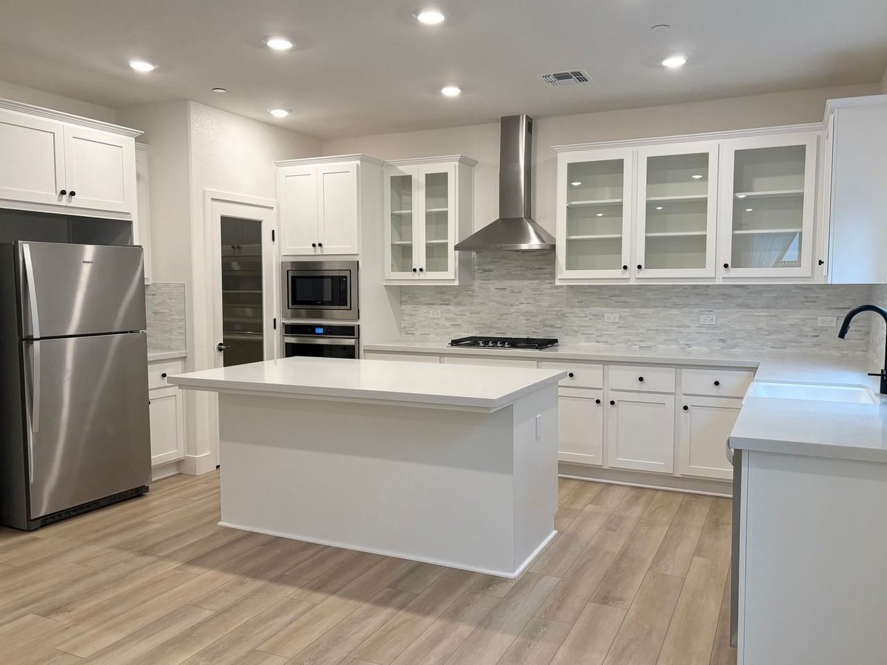 413 Ramos Ranch Rd - Photo 4 of 31