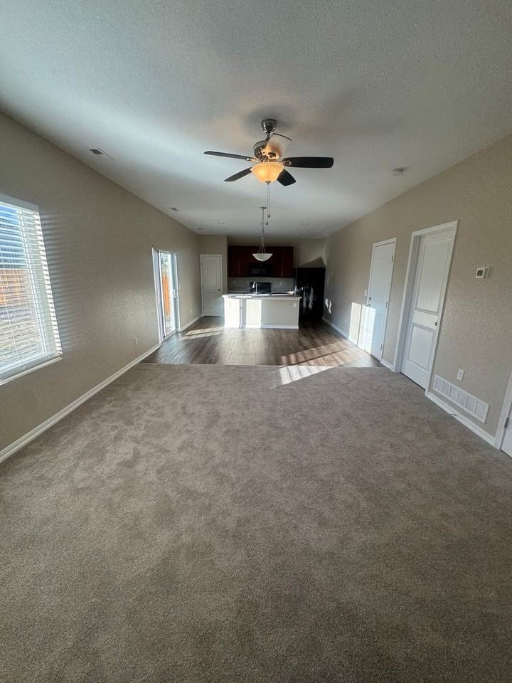 7940 Dry Willow Way - Photo 6 of 34