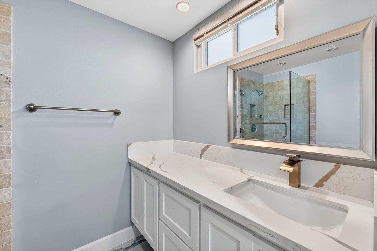 2381 N Bellflower Blvd - Photo 6 of 9