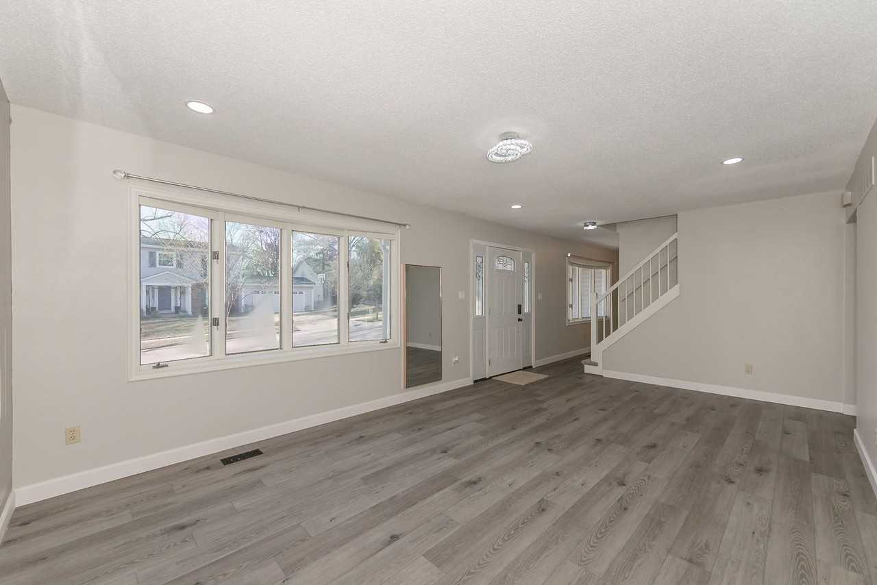 2285 Hill House Rd - Photo 4 of 43