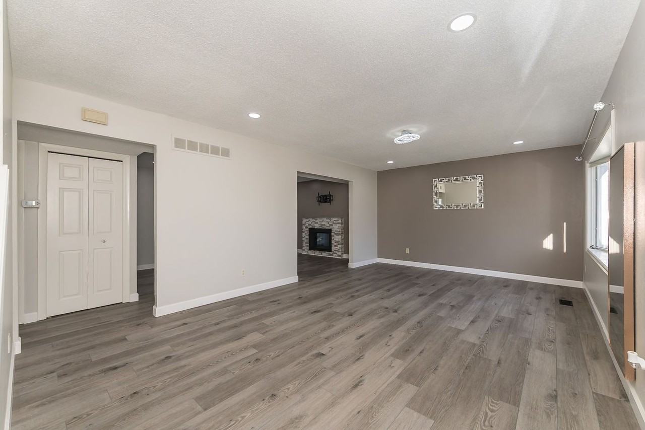 2285 Hill House Rd - Photo 5 of 43