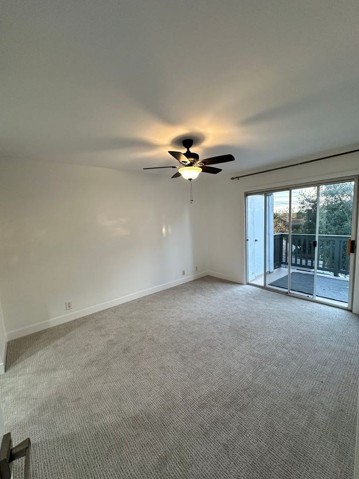 34 Dianthus - Photo 7 of 21