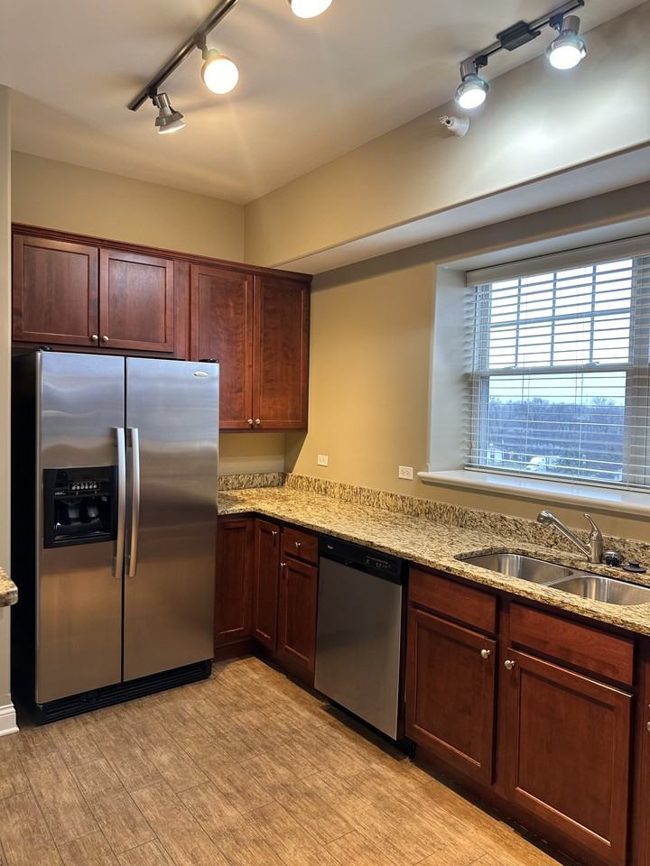 2 Itasca Pl #119 - Photo 3 of 27