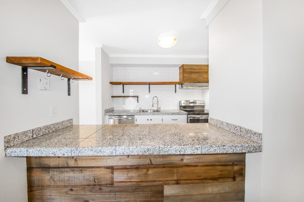 555 Jean St #532 - Photo 7 of 23