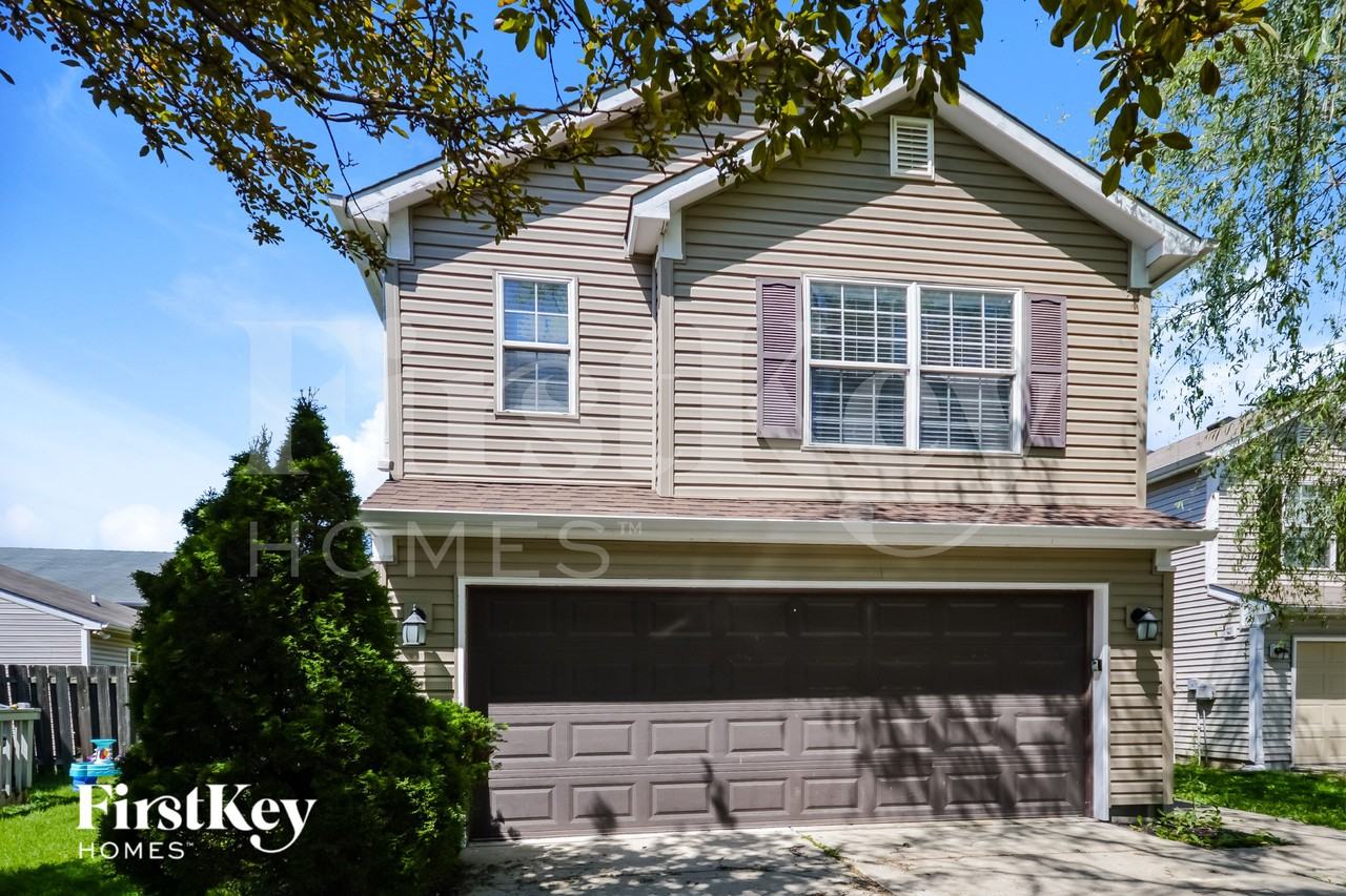 4824 Ossington Ct - Photo 2 of 15