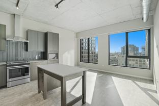 939 W Washington Blvd - Photo 1 of 1