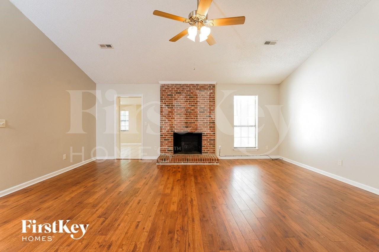 328 Indigo Rd - Photo 2 of 14