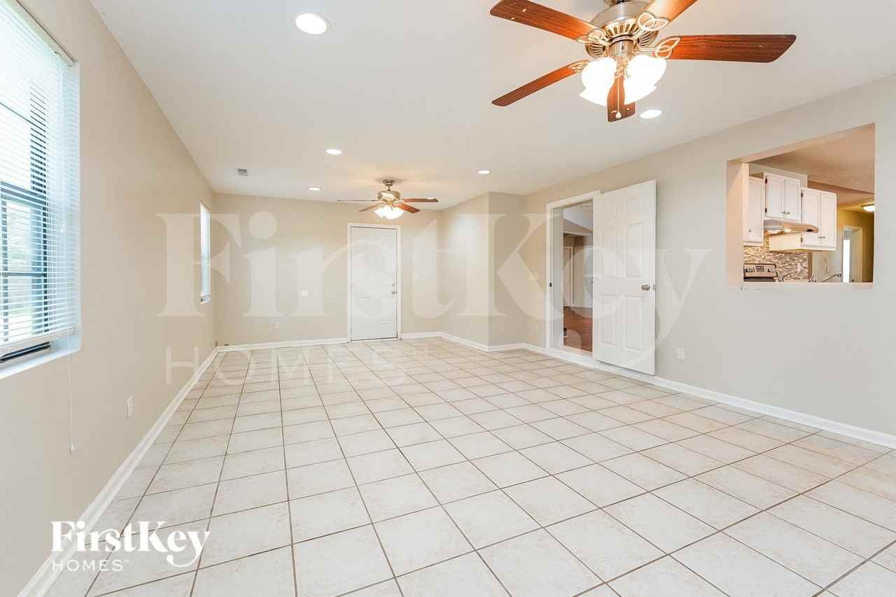 328 Indigo Rd - Photo 7 of 14