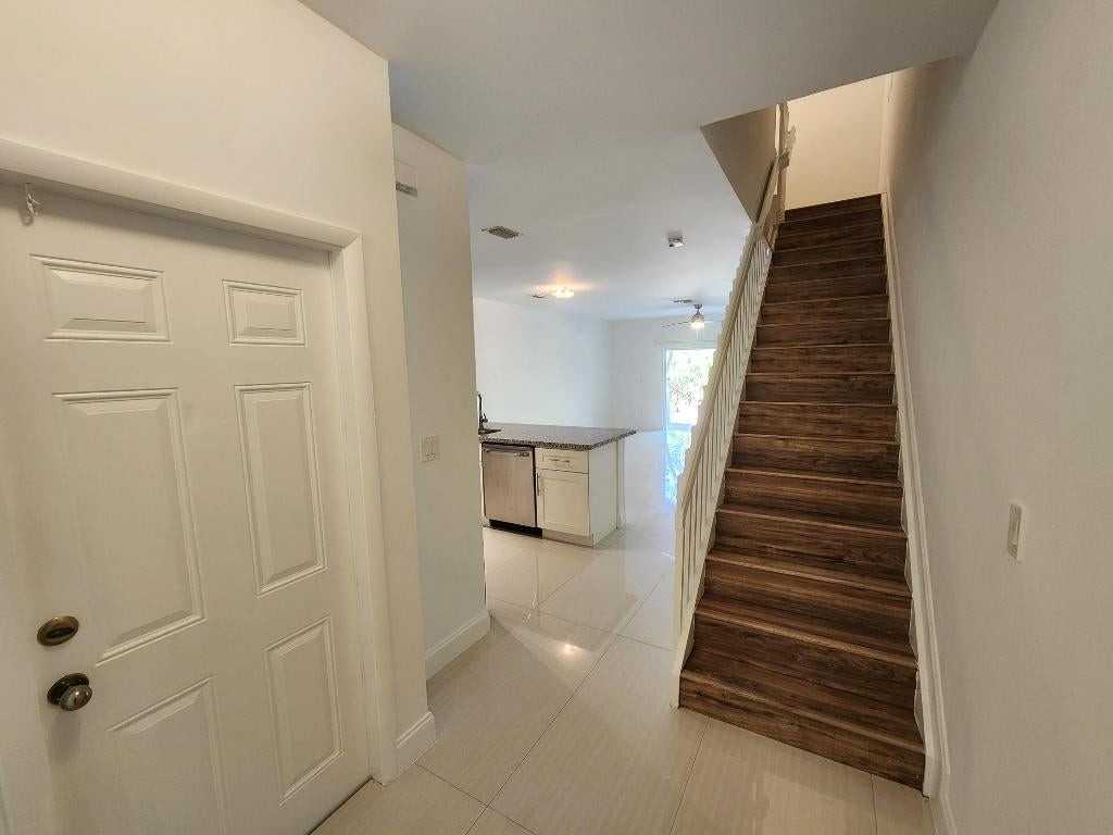 5067 Se Mariner Garden Cir - Photo 2 of 17