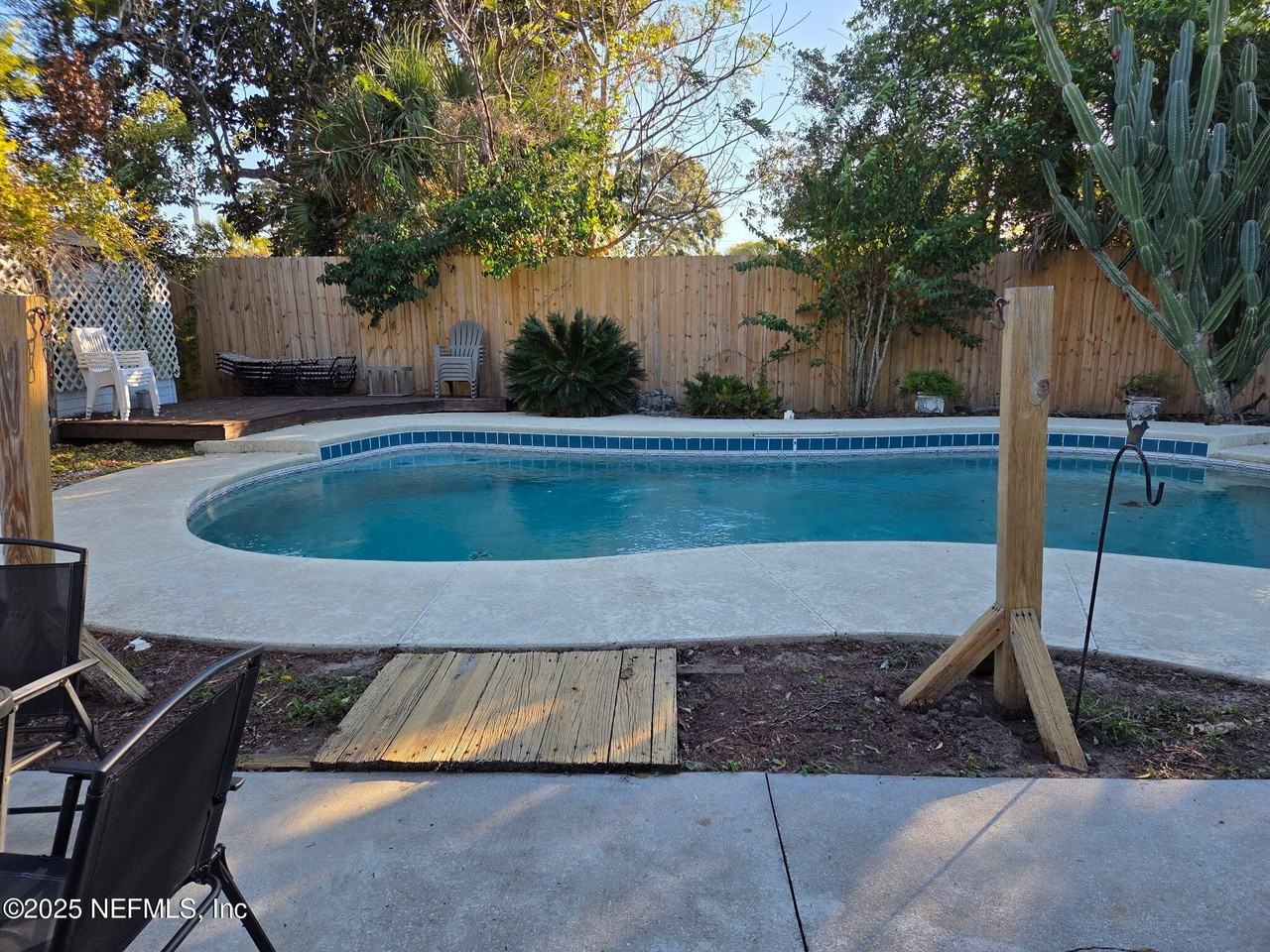 1811 Eastern Dr - Photo 5 of 6