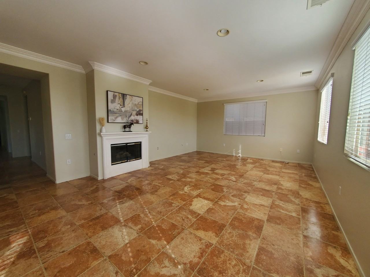 8651 Mann Ln - Photo 4 of 9