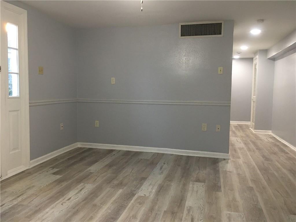 2312 Broadway St - Photo 5 of 14