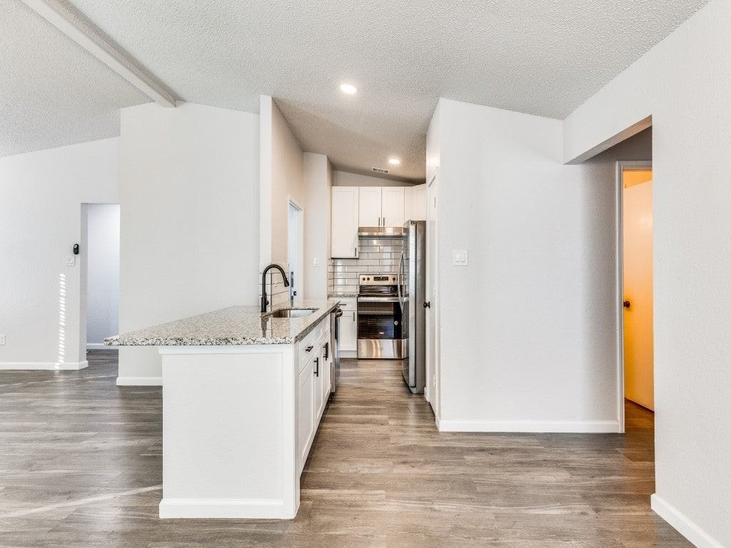 7457 Tiffany Meadows Ln - Photo 4 of 18