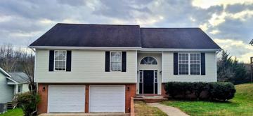 featured image of 946 Fuller Glen Cir