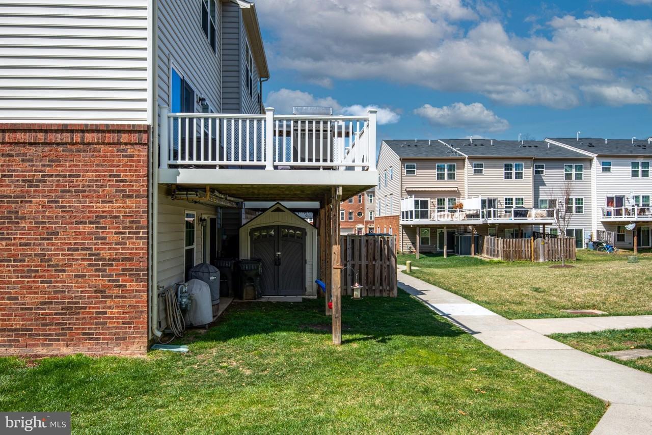 45946 Grammercy Ter - Photo 3 of 30