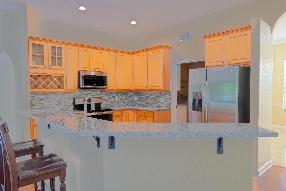 781 Sw Dolores Ave - Photo 5 of 24