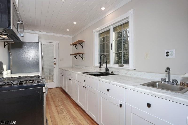 140 Cupsaw Dr - Photo 6 of 32