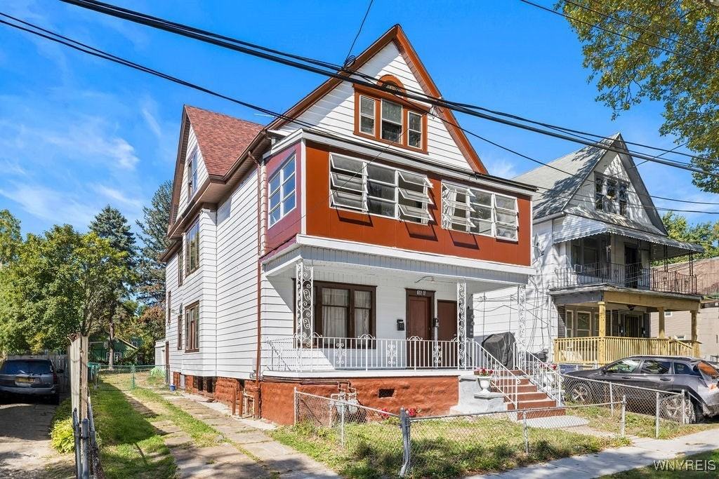 166 Grey St - Photo 2 of 21