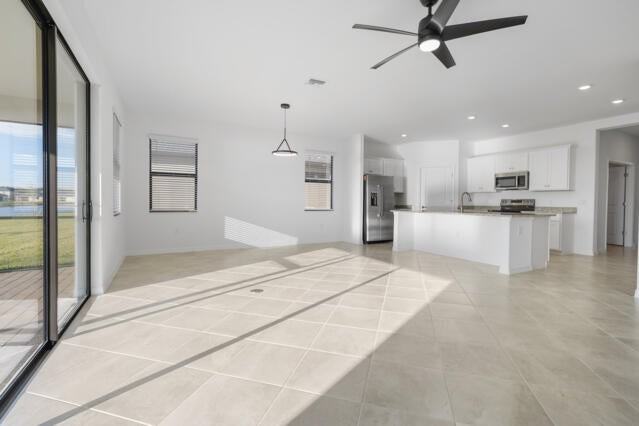 14905 Palamos Cir - Photo 3 of 17