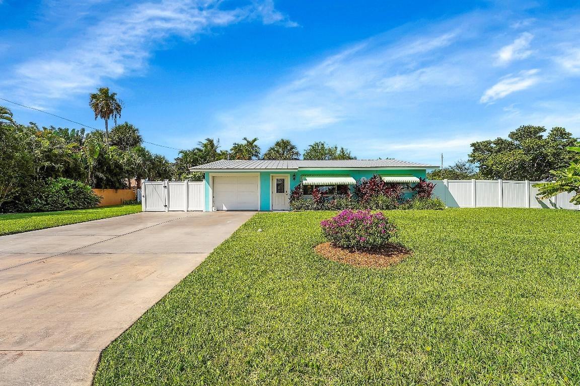 1708 Sunset Isles Rd - Photo 2 of 50