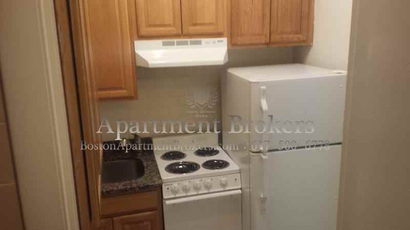 52 Symphony Rd #1A - Photo 2 of 14