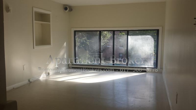 52 Symphony Rd #1A - Photo 3 of 14