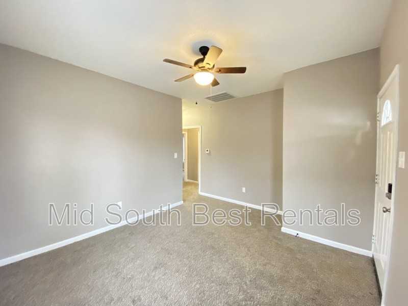 2215 S Cedar St - Photo 5 of 13