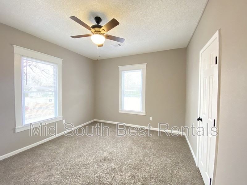 2215 S Cedar St - Photo 7 of 13