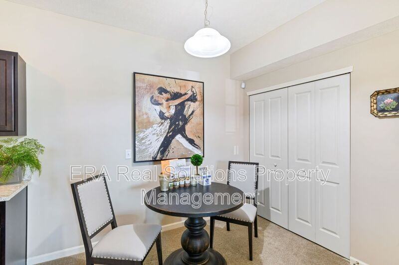 1581 Gilmore Park Ave - Photo 2 of 14