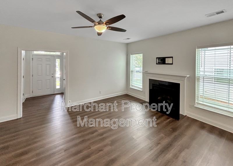 28 Arnold Mill Rd - Photo 6 of 35