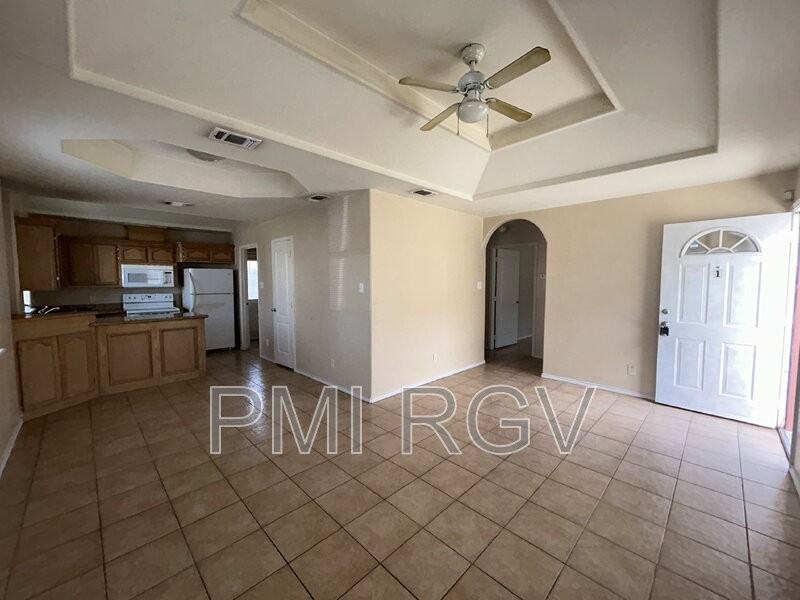 1803 W Douglas St #3 - Photo 2 of 27