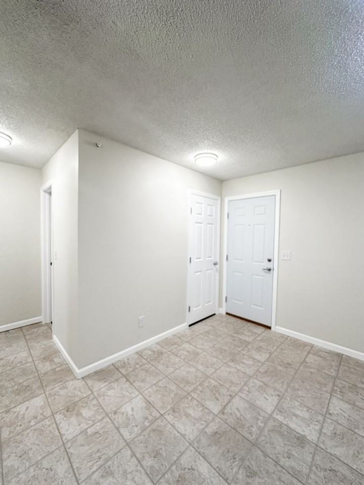 The Pines Apartments - Photo 3 of 28