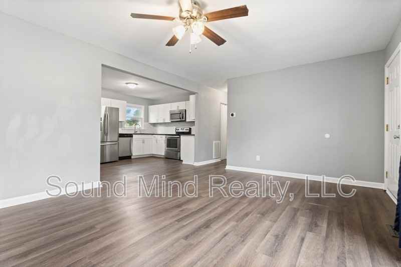 1232 Beverly Dr - Photo 6 of 15