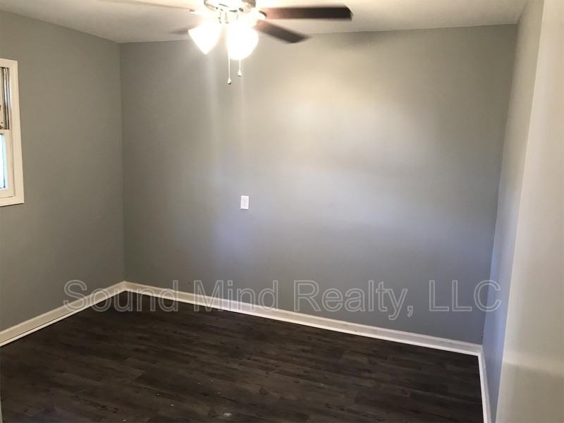 3112 Berry Ct #4 - Photo 5 of 6