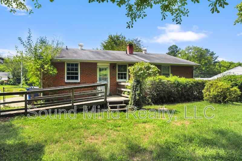 819 Hadley Rd - Photo 4 of 16