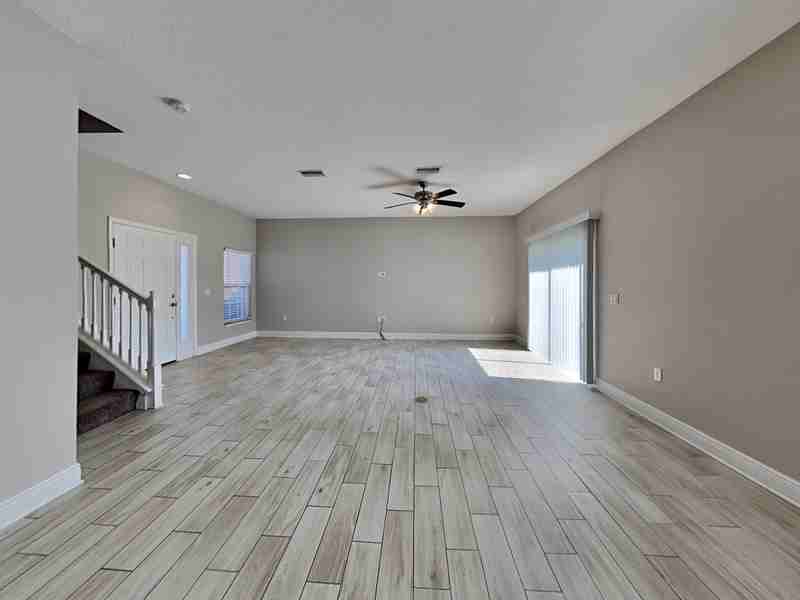 1333 Salisbury Dr - Photo 2 of 20