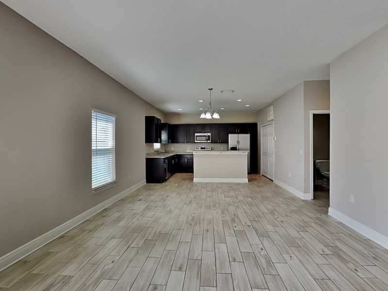 1333 Salisbury Dr - Photo 5 of 20