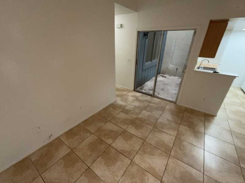 2468 Atrium Cir - Photo 4 of 16