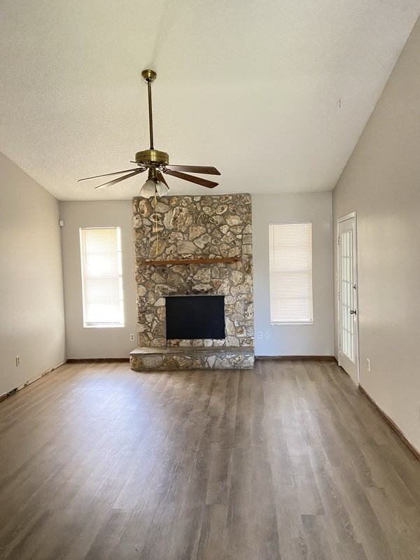 1090 Condor Pl - Photo 2 of 22