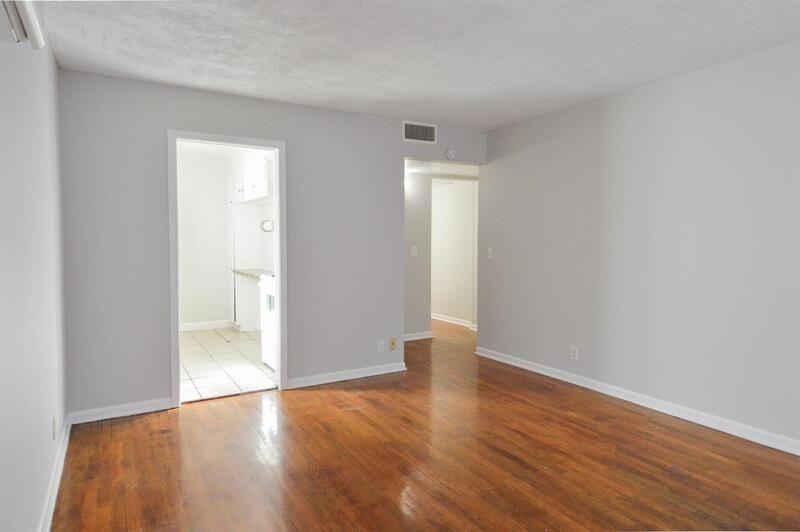 801 N 48th St #6 - Photo 2 of 9