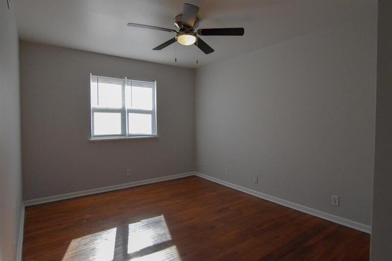 801 N 48th St #6 - Photo 5 of 9