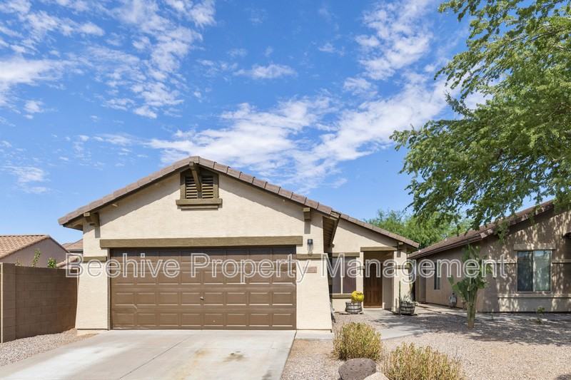 220 N 110th St - Photo 2 of 26