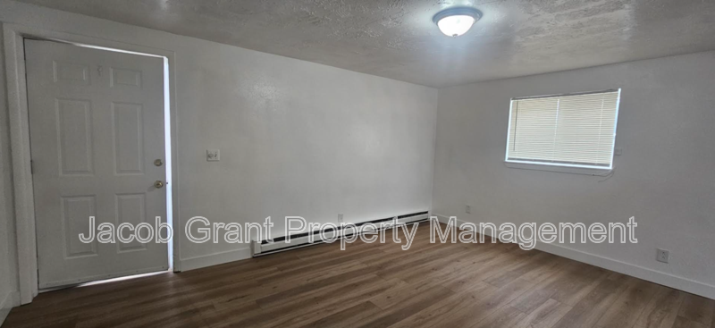 1345 Paul St #3 - Photo 2 of 8